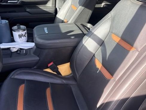 Used 2025 GMC Sierra 2500 AT4 w/ AT4 Premium Plus Package image 2