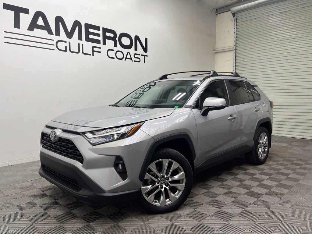 Used 2025 Toyota RAV4 XLE Premium w/ Weather Package FWD image 2