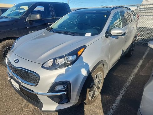 Used 2022 Kia Sportage EX image 3