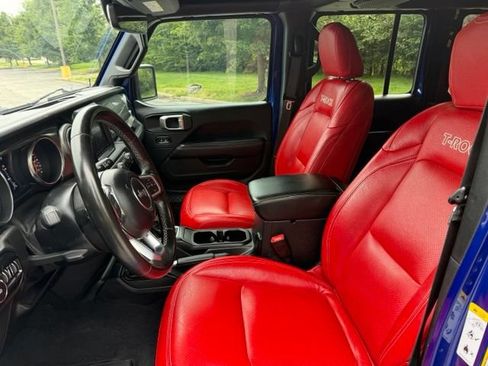 Used 2020 Jeep Wrangler Unlimited Sahara w/ Uconnect 4C Nav & Sound Group AWD/4WD image 15