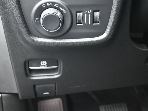 New 2025 Jeep Grand Cherokee L Altitude RWD image 21