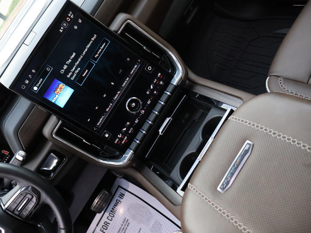 Certified 2026 GMC Yukon Denali Ultimate AWD/4WD image 16
