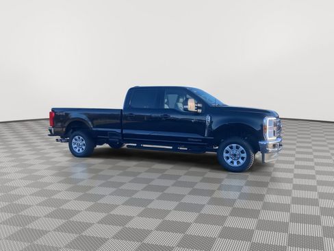 Used 2024 Ford F250 XLT image 2