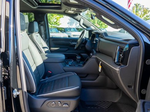 New 2026 GMC Sierra 1500 AT4X w/ AT4X AEV Edition image 10