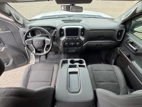 Used 2019 Chevrolet Silverado 1500 LT Trail Boss w/ Convenience Package AWD/4WD image 13