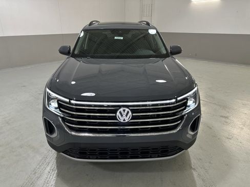 New 2026 Volkswagen Atlas SE image 3