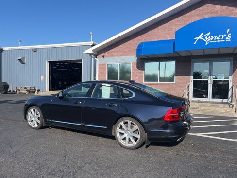 Used 2017 Volvo S90 T6 Inscription w/ Vision Package AWD/4WD image 4
