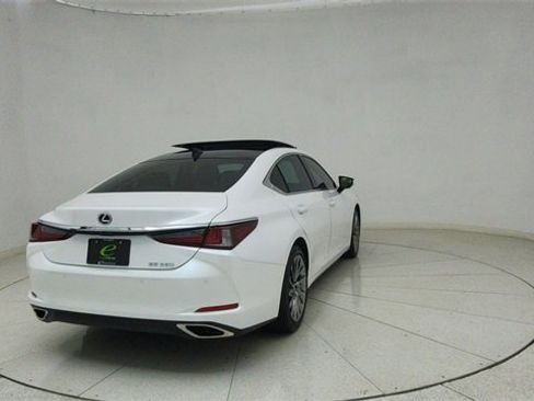 Used 2025 Lexus ES 350 Ultra Luxury image 69