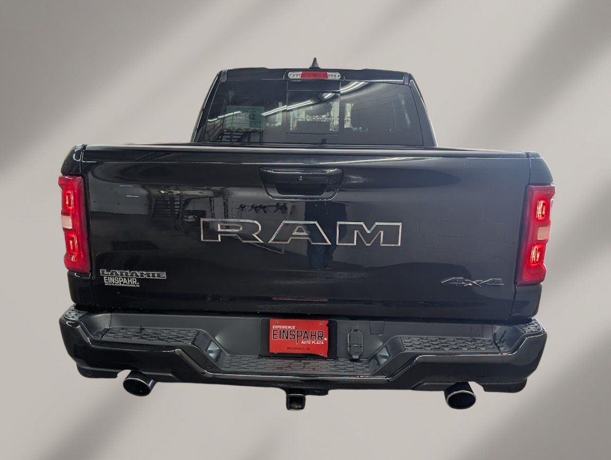 Used 2025 RAM 1500 Laramie w/ Sport Appearance Package AWD/4WD image 18