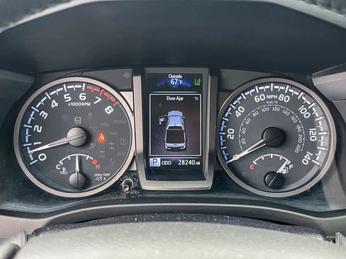 Used 2023 Toyota Tacoma TRD Off-Road w/ Black Out Package (TMS) image 22