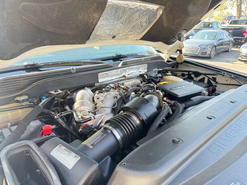 Used 2017 Chevrolet Silverado 2500 High Country w/ Duramax Plus Package AWD/4WD image 26