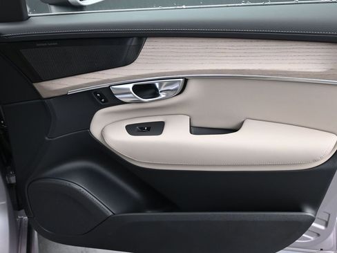 New 2026 Volvo XC90 B6 Plus w/ Protection Package Premier AWD/4WD image 13