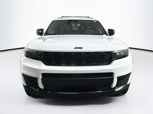 Used 2023 Jeep Grand Cherokee L Laredo AWD/4WD image 2