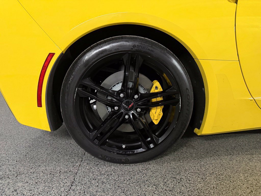 Used 2017 Chevrolet Corvette Stingray Coupe w/ Carbon Flash Badge Package RWD image 8