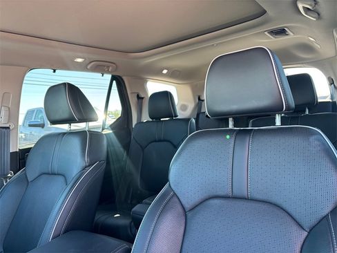 Used 2023 Honda Pilot Elite image 12