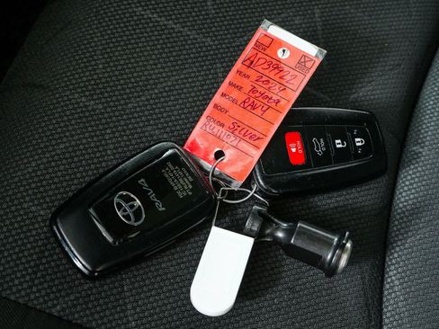 Used 2024 Toyota RAV4 XLE w/ Convenience Package AWD/4WD image 39