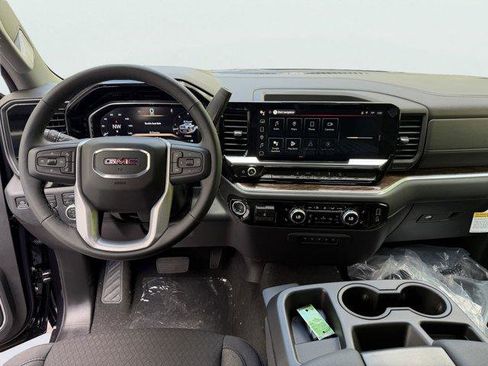 Used 2026 GMC Sierra 2500 SLE AWD/4WD image 2