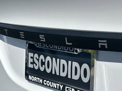 Used 2024 Tesla Model X image 32