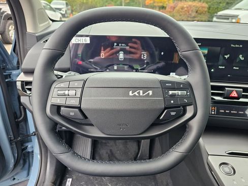 New 2026 Kia Sportage EX image 11