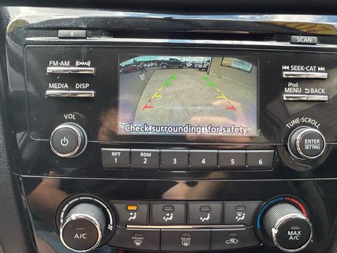 Used 2017 Nissan Rogue S w/ S Family Package AWD/4WD image 23