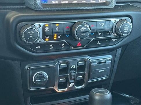 Used 2022 Jeep Gladiator Overland w/ Popular Equipment Package image 23