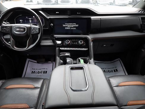 Used 2022 GMC Sierra 1500 AT4 w/ AT4 Premium Package image 18