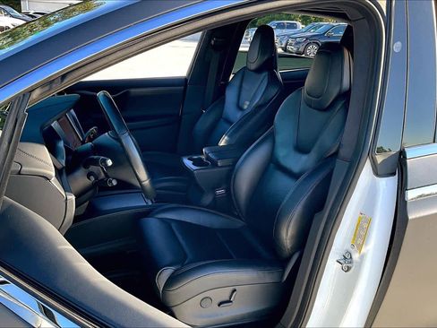 Used 2019 Tesla Model X Performance image 7
