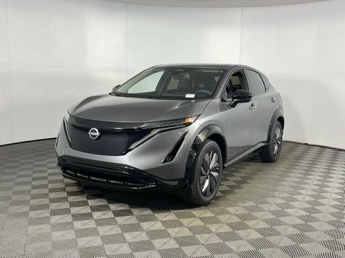 Used 2023 Nissan Ariya AWD image 4