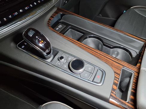 Certified 2024 Cadillac Escalade Premium Luxury w/ Performance Package image 6