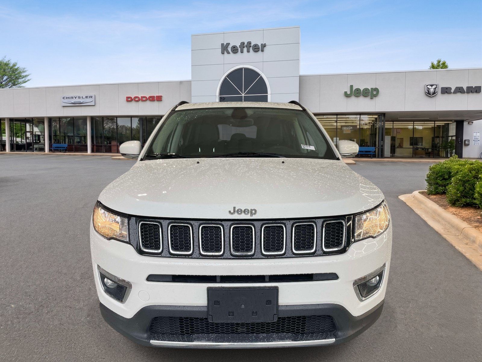 Certified 2017 Jeep Compass Limited w/ Navigation Group AWD/4WD image 2
