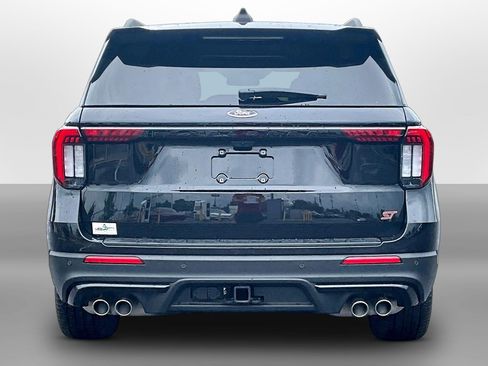 Used 2025 Ford Explorer ST AWD/4WD image 4