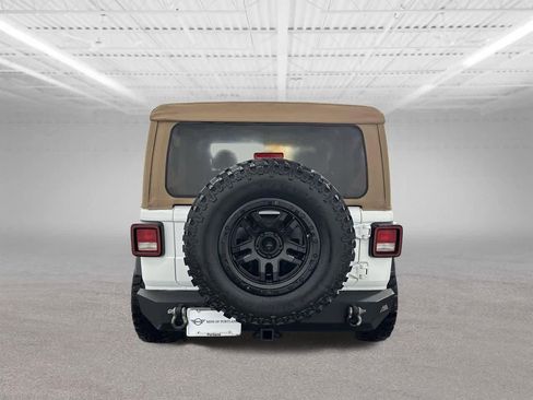 Used 2020 Jeep Wrangler Sport image 4