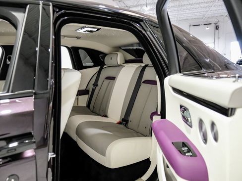Used 2024 Rolls-Royce Ghost image 48