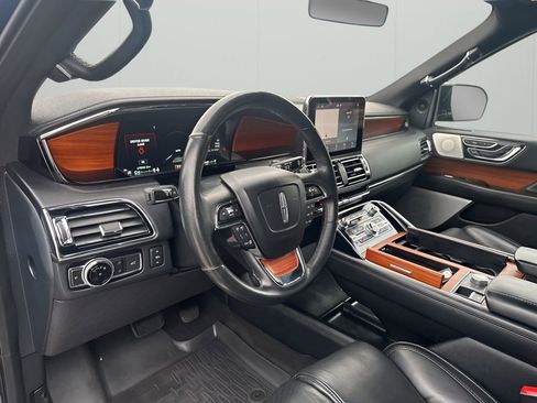 Used 2019 Lincoln Navigator L Reserve image 26