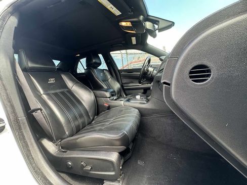 Used 2022 Chrysler 300 S RWD image 24