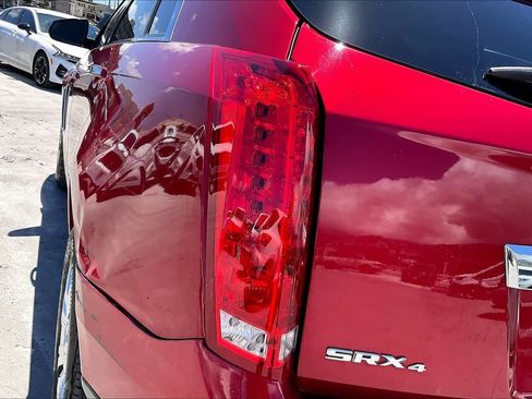 Used 2016 Cadillac SRX Luxury w/ Driver Awareness Package AWD/4WD image 32