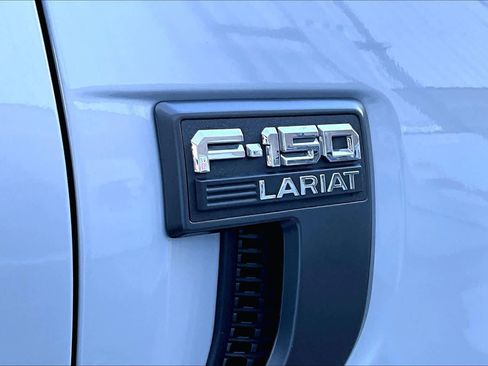 Used 2022 Ford F150 Lariat image 9