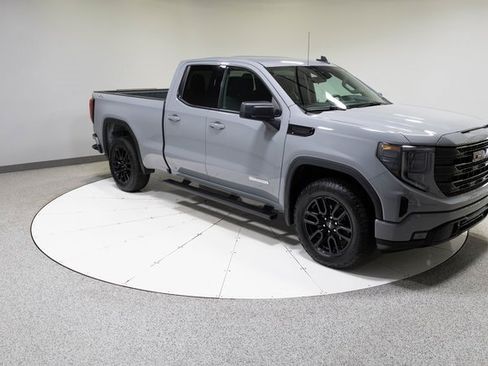 Used 2024 GMC Sierra 1500 Elevation image 4