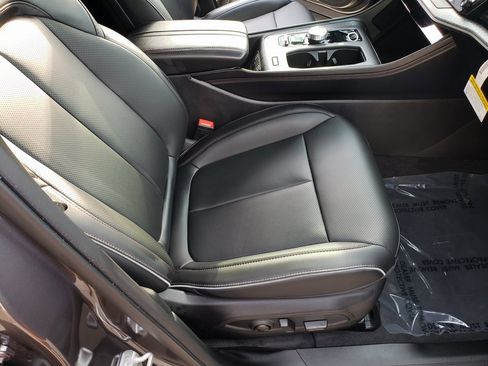 Used 2025 Jeep Wagoneer S Limited image 16