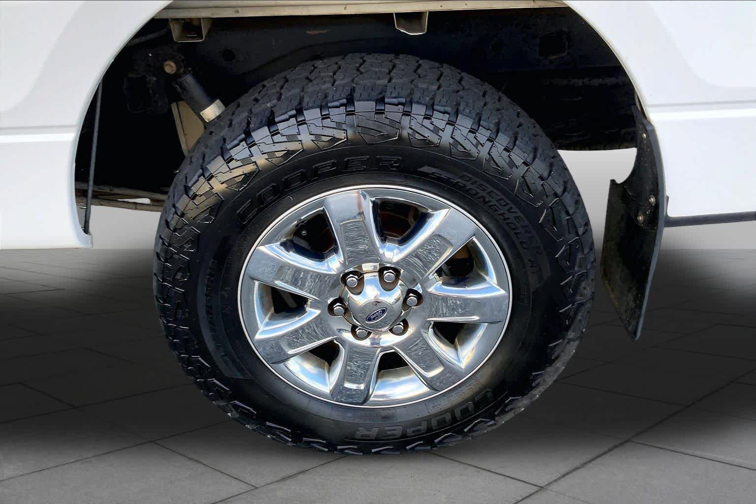 Used 2014 Ford F150 XLT w/ Equipment Group 302A Luxury AWD/4WD image 8