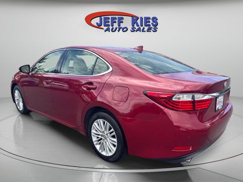 Used 2015 Lexus ES 350 w/ Luxury Package FWD image 7