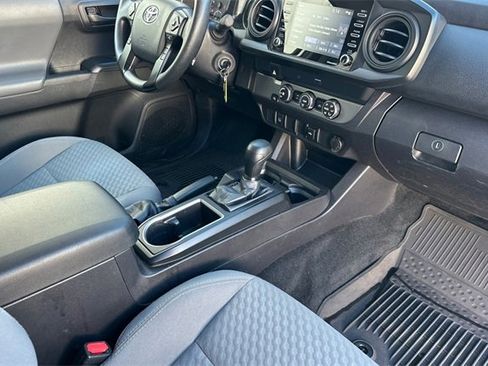 Used 2022 Toyota Tacoma SR image 17