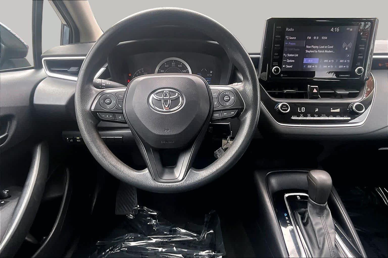 Used 2022 Toyota Corolla LE FWD image 6