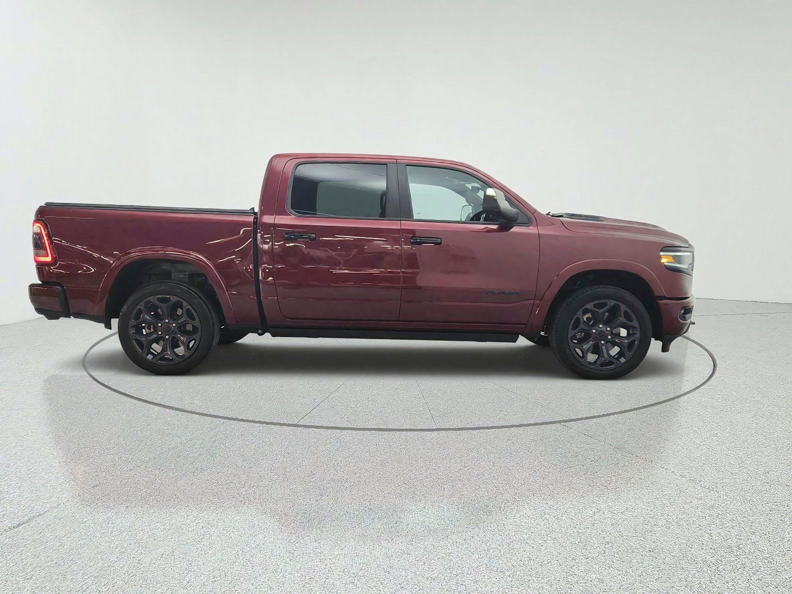 Used 2024 RAM 1500 Limited AWD/4WD image 4