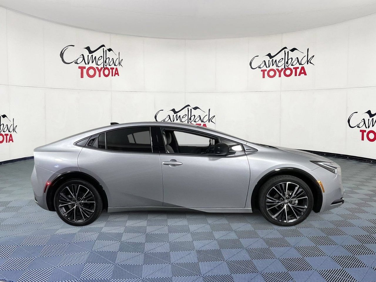 New 2026 Toyota Prius XLE FWD image 8