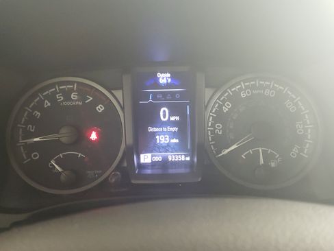 Used 2022 Toyota Tacoma 4x4 Double Cab image 22