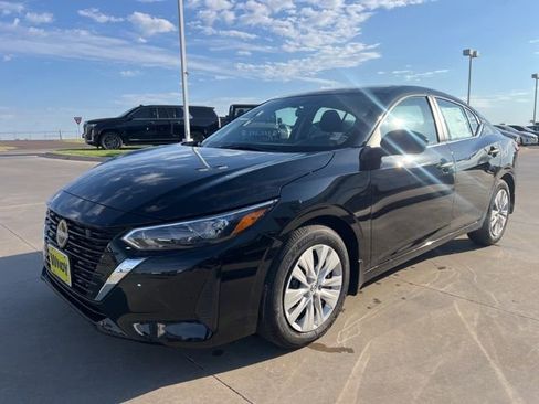 Used 2025 Nissan Sentra S image 3