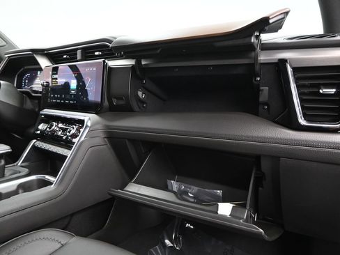 Used 2025 GMC Sierra 1500 Denali image 12