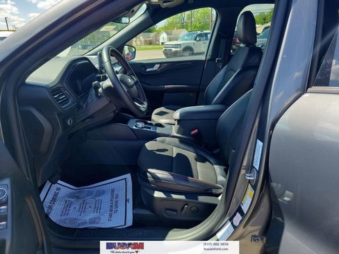 Certified 2025 Ford Escape ST-Line AWD/4WD image 13