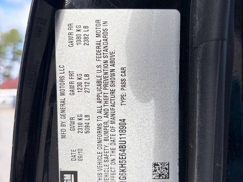 Used 2011 Cadillac DTS Premium w/ Driver Awareness Package FWD image 15